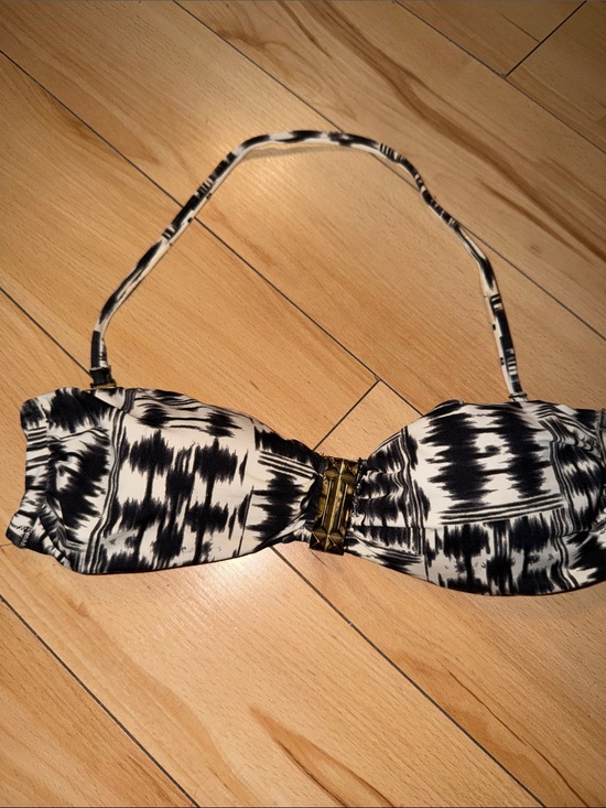 BCBGMaxAzria Other - BCBGMaxAzria Black & White Bandeau Swim Top with Gold Accent